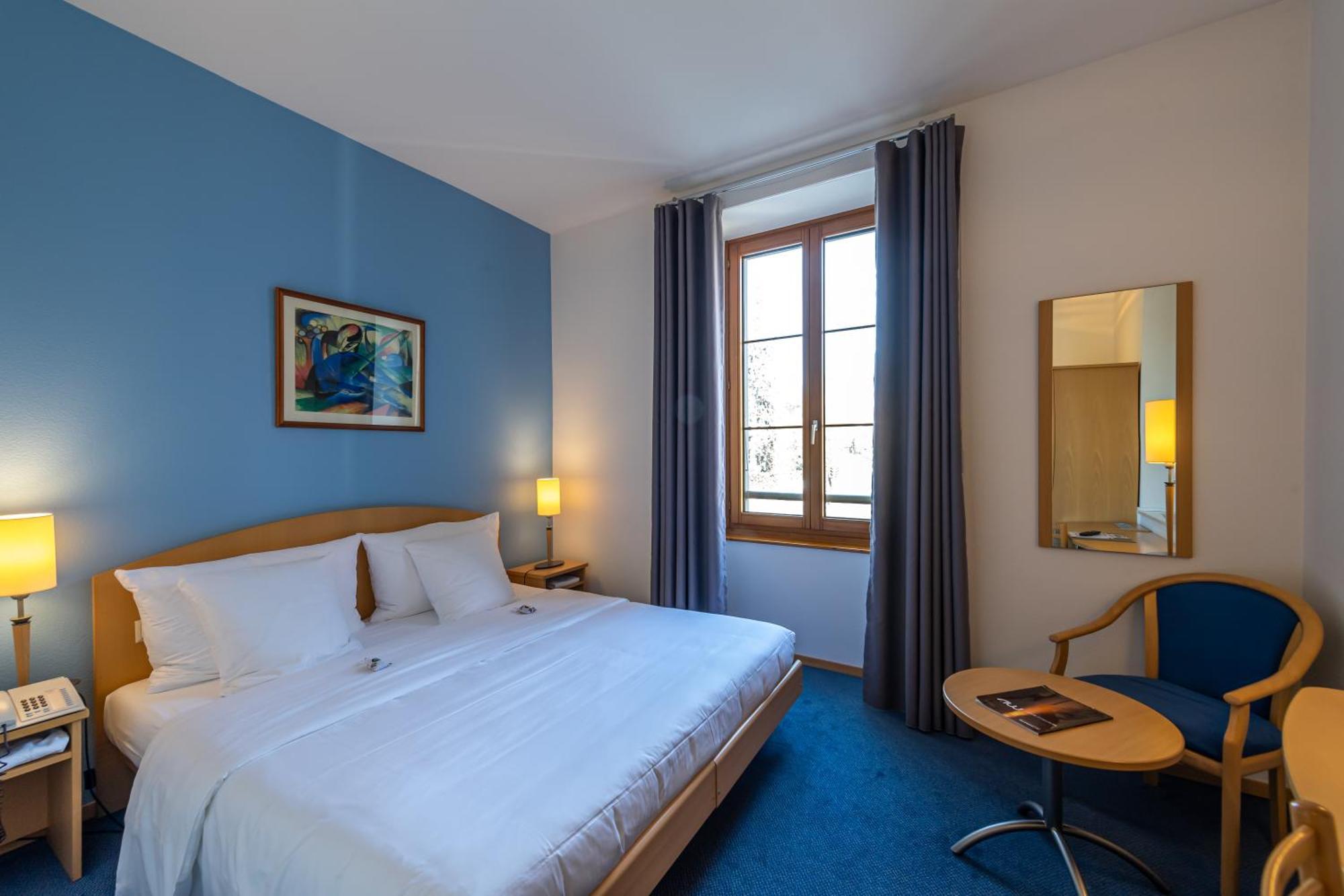 Bon Rivage Hotel